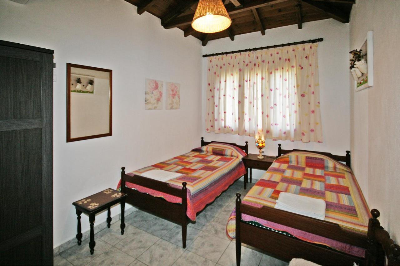 Efi'S Home Vourvourou Bagian luar foto